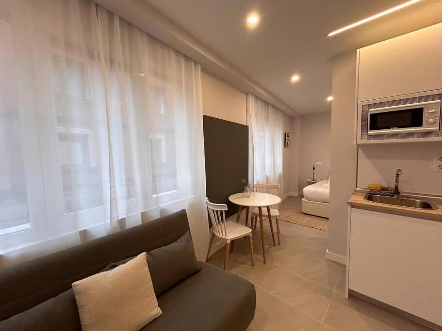 Cozy Studio In Tetuan - En 1/9 Мадрид Экстерьер фото